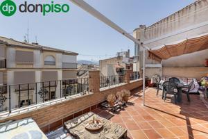ATICO CON GRAN TERRAZA EN PLENO CENTRO DE GRANADA photo 0
