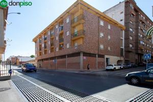 Amplio Local Comercial en Linares photo 0