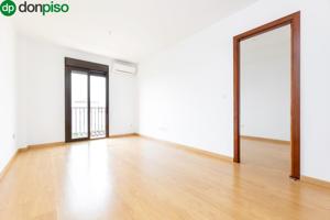 🌟 ¡Tu Nuevo Hogar en La Zubia te Espera! 🌟 photo 0