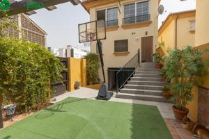 Exclusiva casa independiente en El Chaparral, Albolote. Una joya en una de las zonas más demandadas. photo 0