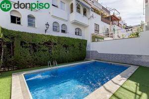 Acogedora Casa en Cenes con piscina comunitaria photo 0
