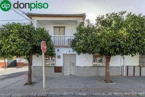CASA EN EL CENTRO DE PEÑUELAS! photo 0