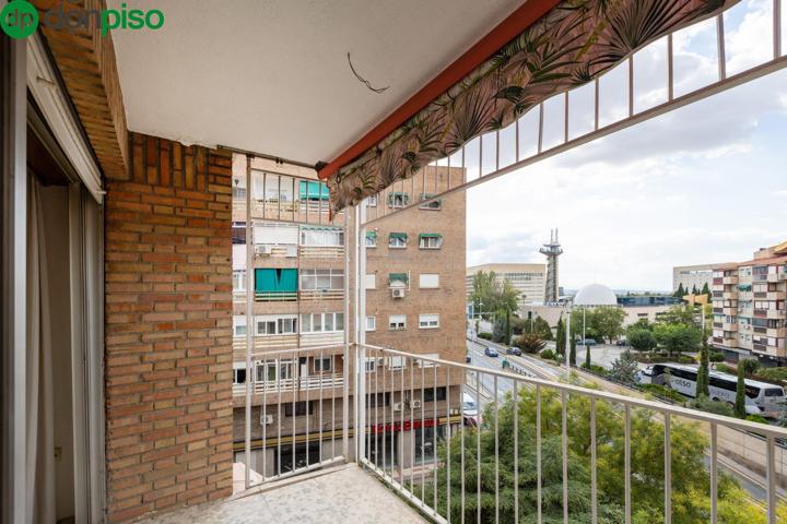 Magnifica vivienda junto al Camino de Ronda y Frente al Parque de las Ciencias, para reformar a su gusto. photo 0
