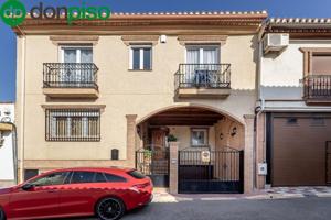 GRAN CASA EN ALBOLOTE photo 0