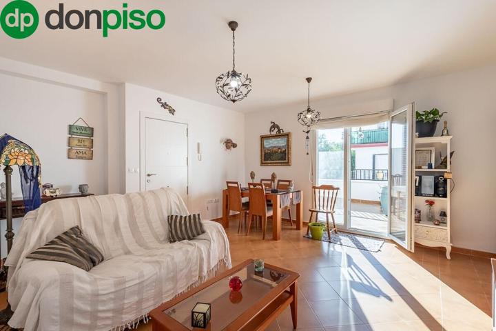 Tu nuevo hogar en Las Gabias junto al metro — prácticamente a estrenar photo 0