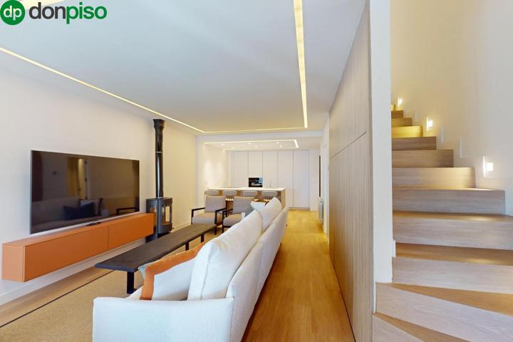 Exclusiva vivienda de lujo en Sierra Nevada. Renovada y lista para vivir o invertir. photo 0