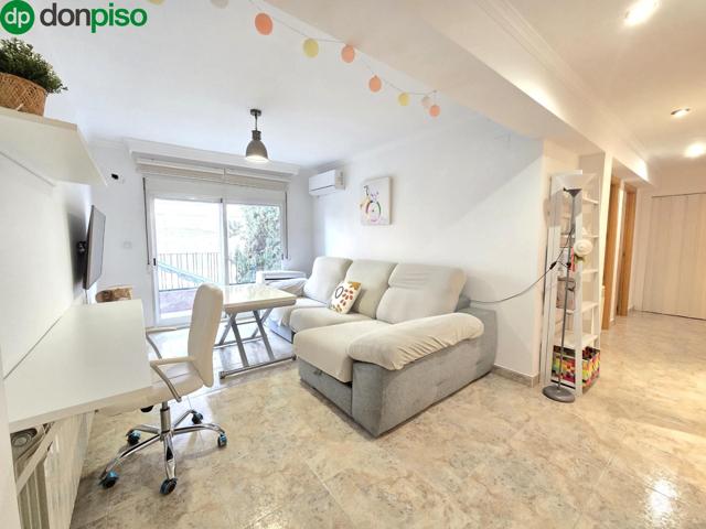 Bonito piso en alquiler con 2 habitaciones y terraza junto al supermercado Covirán. photo 0