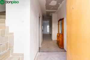 Encantadora casa reformada con terraza en el corazón de Santa Fe. photo 0