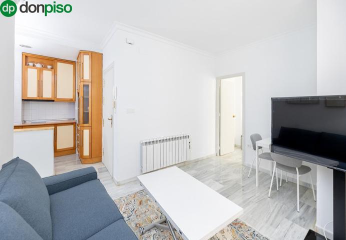 Vivir en el corazón de Granada: tu nuevo hogar entre Puerta Real, Plaza Bib-Rambla y Calle Mesones. photo 0