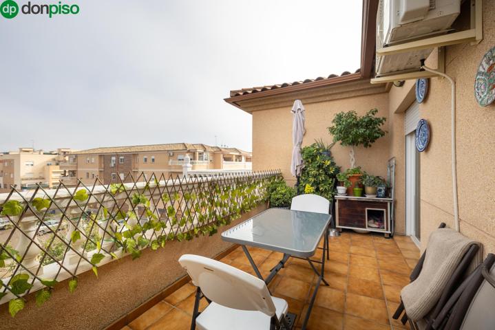 ✨ Exclusivo Ático en Las Gabias junto al Metro | Vistas Despejadas, Terraza y Garaje 🚗🌄 photo 0