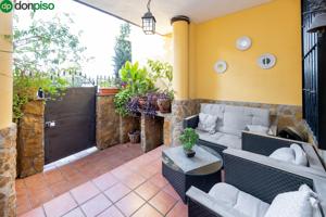 Excelente casa adosada en Jun con 5 dormitorios y 3 baños photo 0