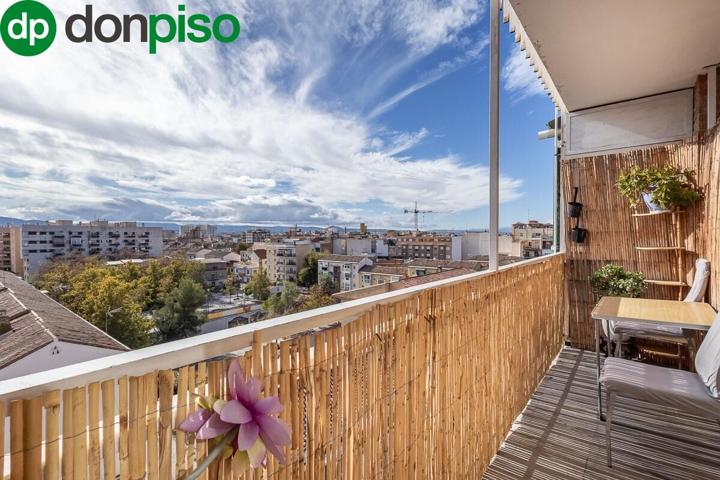 Piso reformado en el Zaidín photo 0