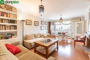 Exclusiva Casa Adosada en urbanización Los Cármenes de San Miguel: Vistas y Comodidades Inigualables en Granada photo 0