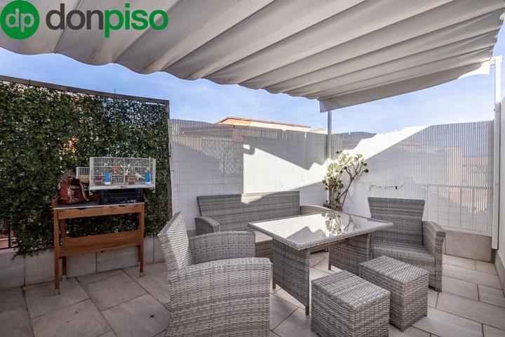 ESPECTACULAR TRIPLEX EN CHURRIANA photo 0