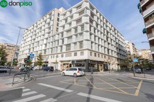 ¡FABULOSO PISO EN EDIFICIO RAMADE CON GARAJE Y TRASTERO! photo 0