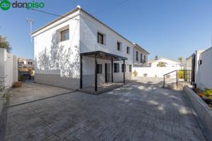 ESPECTACULAR CHALET PAREADO EN LA ZUBIA photo 0