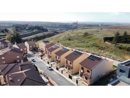 CHALET INDIVIDUAL EN ALQUILER LA LASTRILLA photo 0