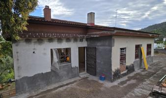 Chalet - Torre - Torrelles de Llobregat photo 0
