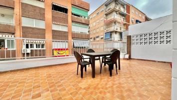 ESTUPENDO ATICO EN EL CENTRO DE ORIHUELA, TERRAZA EN PLANTA DE 40M2, LISTO PARA VIVIR TODO AMUEBLADO photo 0