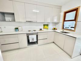 ESTUPENDO DUPLEX SEMI-REFORMADO EN HURCHILLO DE 4 DORM. 2 BAÑOS, GALERIA, BALCÓN.. ¡PRECIO REBAJADO! photo 0
