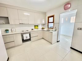 ESTUPENDO DUPLEX SEMI-REFORMADO EN HURCHILLO DE 4 DORM. 2 BAÑOS, GALERIA, BALCÓN.. ¡PRECIO REBAJADO! photo 0