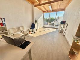 ESTUPENDA CASA SEMI-NUEVA DE 5 DORM, 3 BAÑOS CON PATIO, TERRAZA Y GARAJE ¡VISITELA YA! photo 0