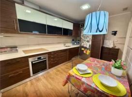 ESTUPENDO PISO DE VENTA EN ORIHUELA SEMINUEVO, CON GARAJE, RODEADO DE SERVICIOS…  ¡¡PREGUNTE POR EL YA!! photo 0