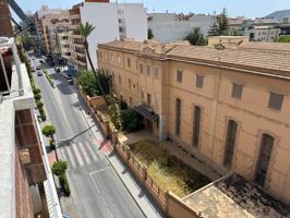 MAGNIFICA VIVIENDA EN EL CENTRO DE ORIHUELA, De 4 DORMITORIOS, GARAJE, TRASTERO, BALCÓN GRANDE..¡VISÍTELA YA! photo 0