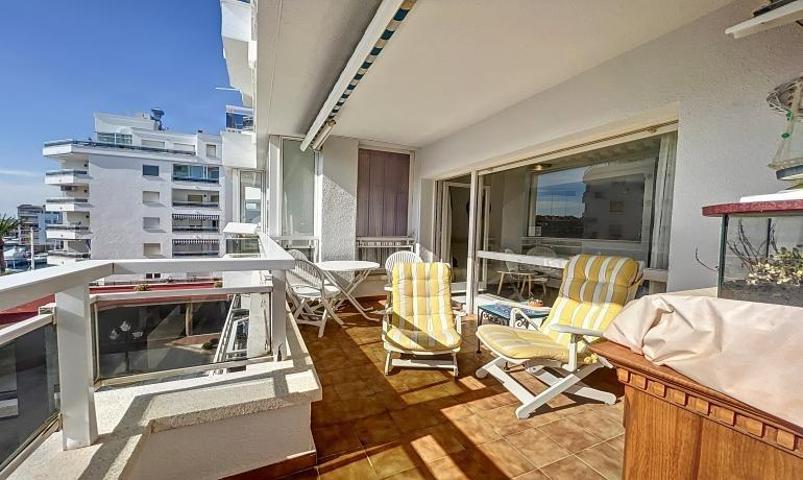 Magnifico apartamento de 59 m2 con una terraza de 10 m2 con vistas al canal y al mar. photo 0