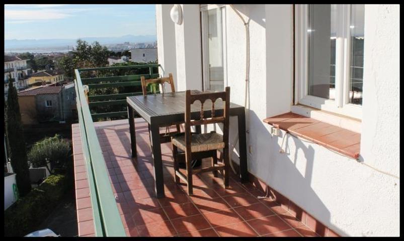 Precioso apartamento con vistas al mar en Mas Oliva de Roses photo 0
