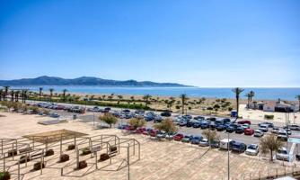 Acogedor apartamento con vistas al mar, a solo unos pasos de la playa photo 0