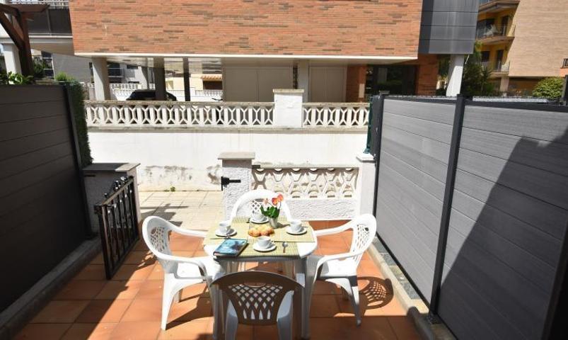 BONITA CASA ADOSADA A 250 METROS DE LA PLAYA DE SANTA MARGARITA ROSAS photo 0