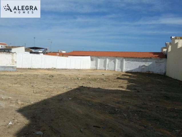 Parcela urbana en La Palma del Condado photo 0
