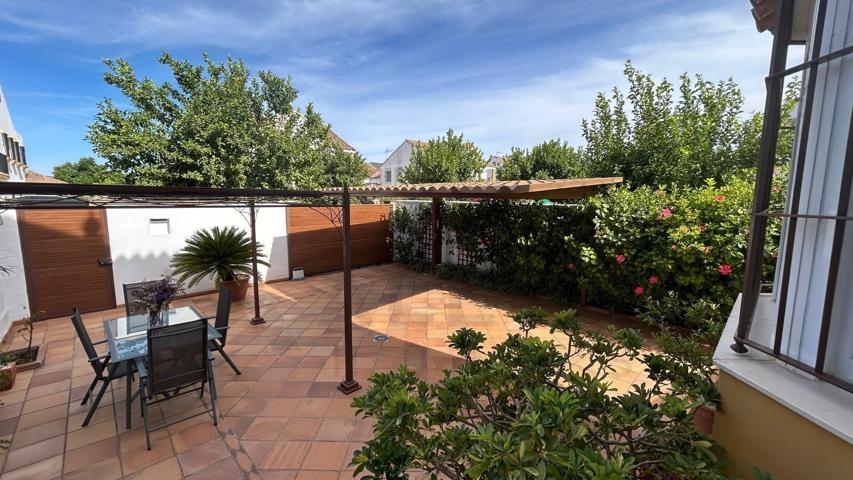 Chalet Pareado con Terraza, Garaje y Sótano! photo 0