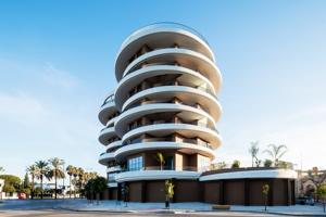 🅿️ Amplia Plaza de Garaje en Edificio Emblemático de Jerez photo 0