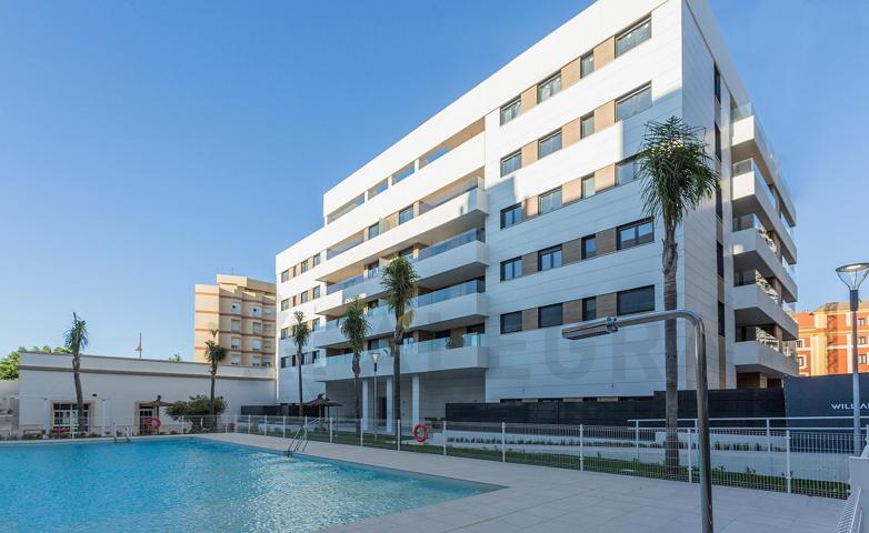 Estrena tu vida en Williams Plaza – 3 dormitorios, 2 baños, terraza y urbanización resort photo 0