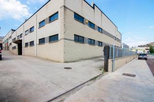 NAVE EN VENTA EN EL POLIGONO INDUSTRIAL LES COMES IGUALADA photo 0