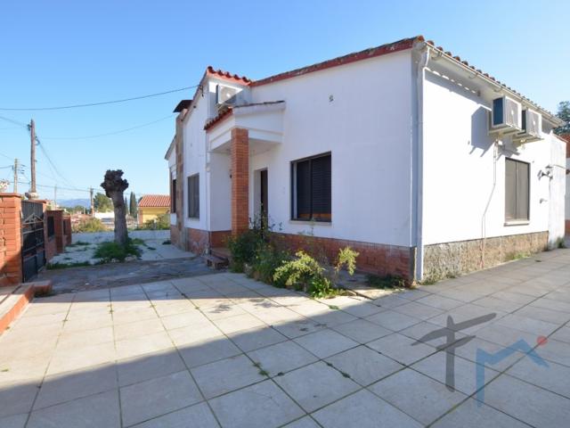 Unifamiliar Separadas En venta en Masquefa photo 0