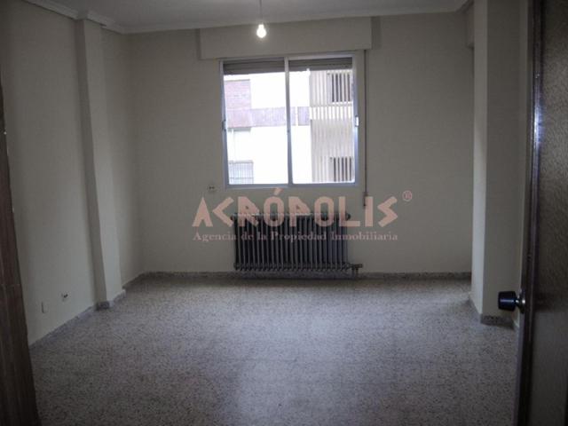 ¡PISO EN VENTA ZONA MARAGATOS, BENAVENTE! photo 0