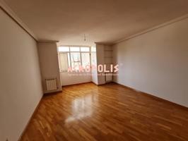 APARTAMENTO ZONA VILLAOBISPO DE LAS REGUERAS, LEÓN photo 0