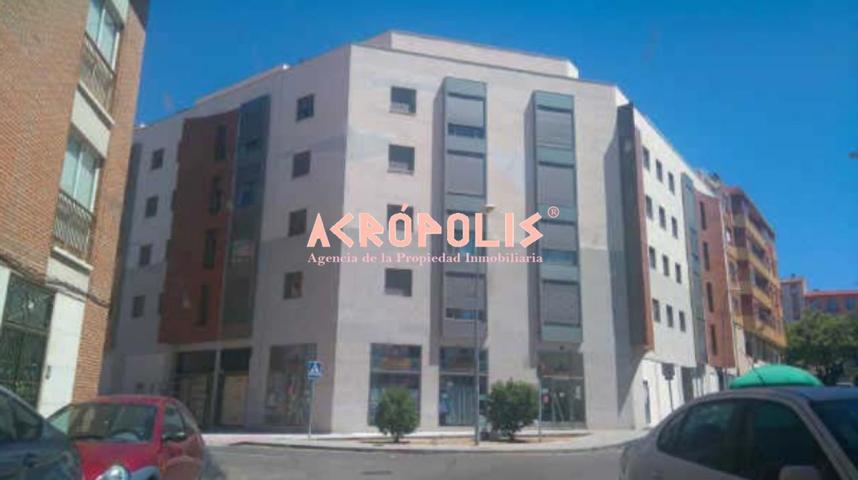 VENTA DE PLAZAS DE GARAJES PARA MOTO EN CALLE OLLEROS, ZAMORA. photo 0