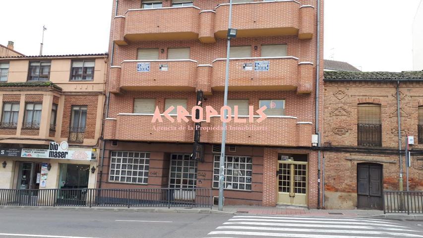 LOCALES EN VENTA EN BENAVENTE photo 0