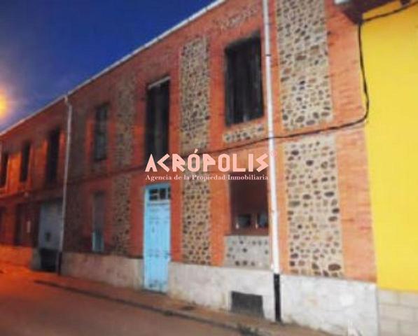 CASA EN VENTA EN SAN CRISTOBAL DE LA POLANTERA photo 0