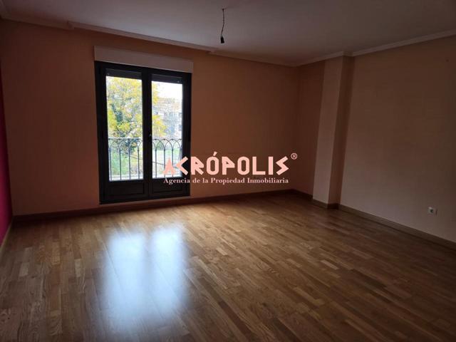 VENTA DE PISO EN VEGUELLINA DE ÓRBIGO. photo 0