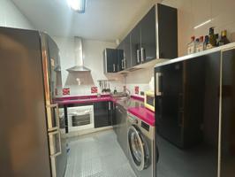¡¡¡AMPLIA VIVIENDA JUNTO A PLAZA DE MINA!!! photo 0