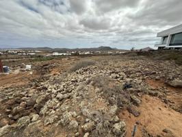 Terreno urbanizable con muy buenas vistas, con proyecto y licencia en Villaverde - La Oliva photo 0