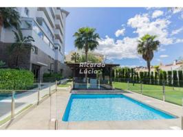 Com vistas al mar desde su gran salon y terraza dispones ahora en tus opciones de este fantastico piso de 3 dormitorios photo 0