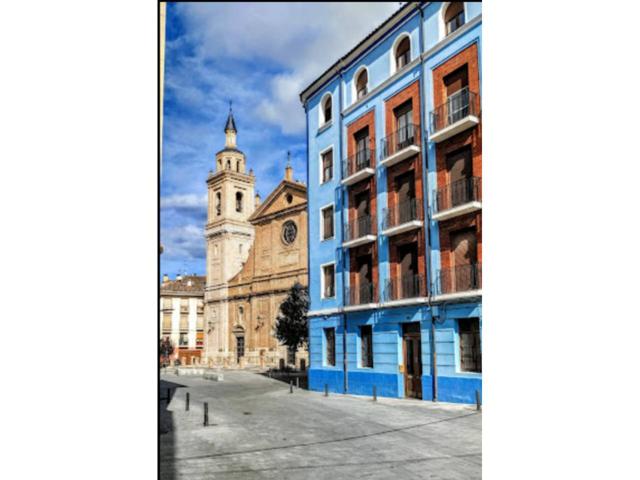 Edificio en venta en Universidad photo 0