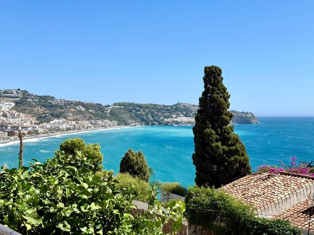 Dúplex En venta en Almuñécar photo 0