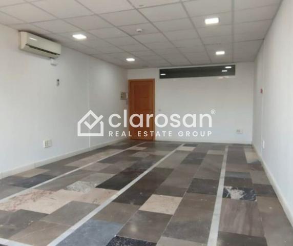 Oficina En alquiler en Pol ind ronda exterior photo 0